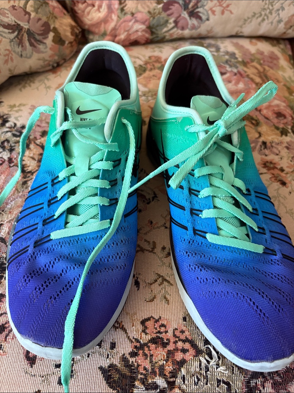 Nike Blue and Teal Gradient Running Sneakers women’s size 7